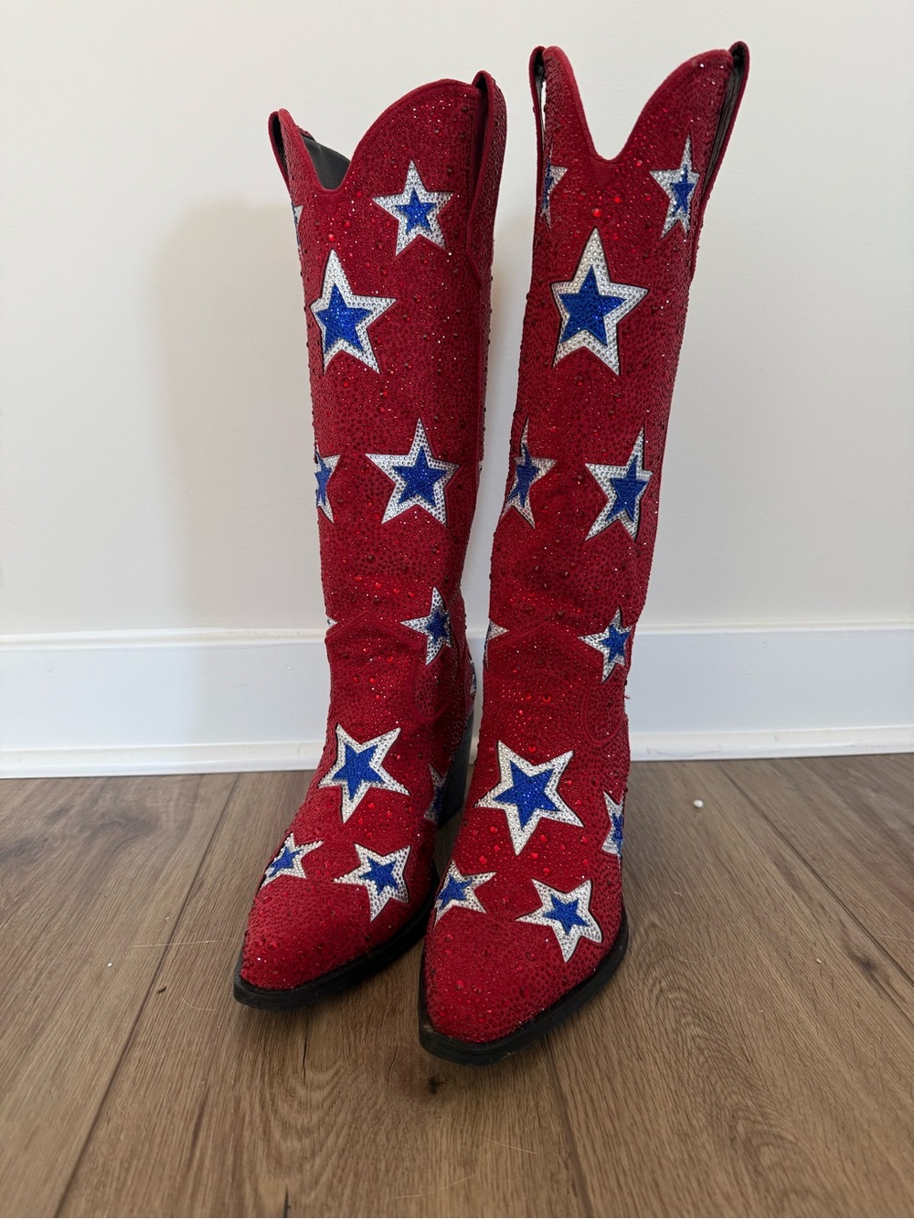 Red Star-Accent Cowboy Boots